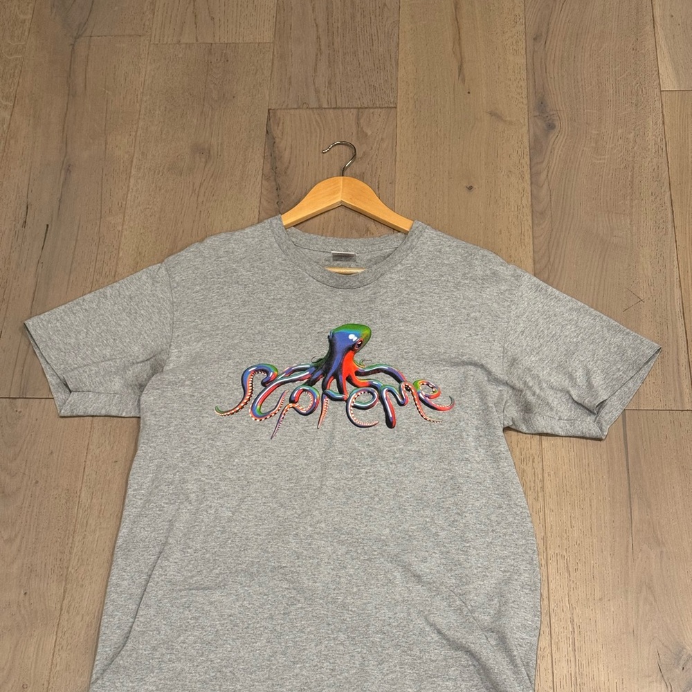 Supreme Heather Gray T-Shirt with Red Box Logo Tag